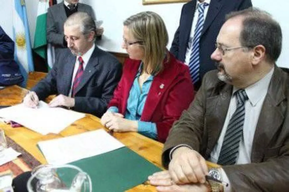 Implementarán programa para abordar problemática de adicciones