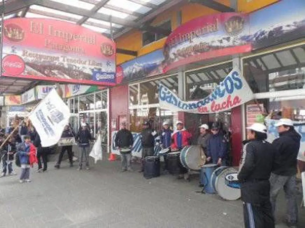 Piden clausura de restaurante céntrico por "explotación laboral"