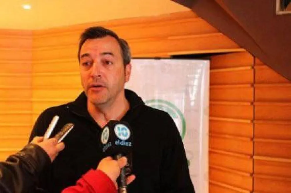 ATE reclamó urgente pago a becados