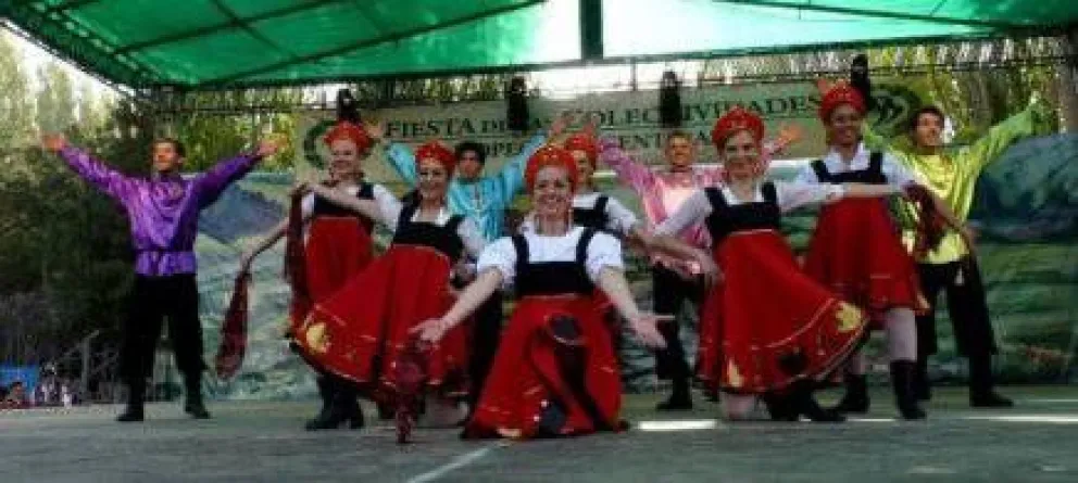 Grupos de baile animarán la Fiesta de la Colectividades