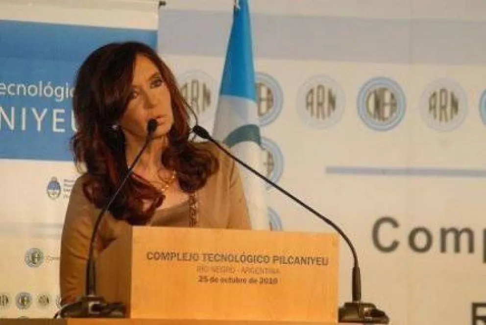 "Cristina puede tomar licencia sin necesidad de delegar las facultades"