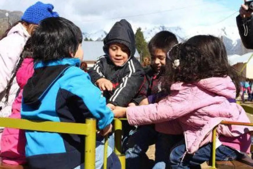 Inauguraron plaza "Floreciendo Sueños" en el 2 de Abril 