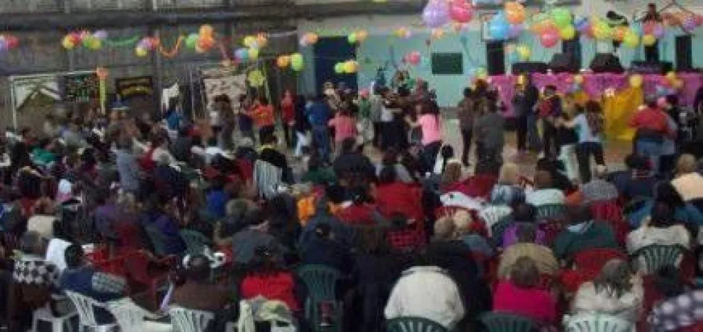  Adultos mayores tuvieron su merecida Fiesta de la Primavera