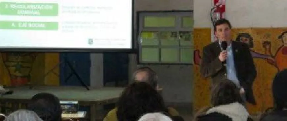 Presentaron a vecinos de Pampa de Huenuleo el programa de mejoramiento 