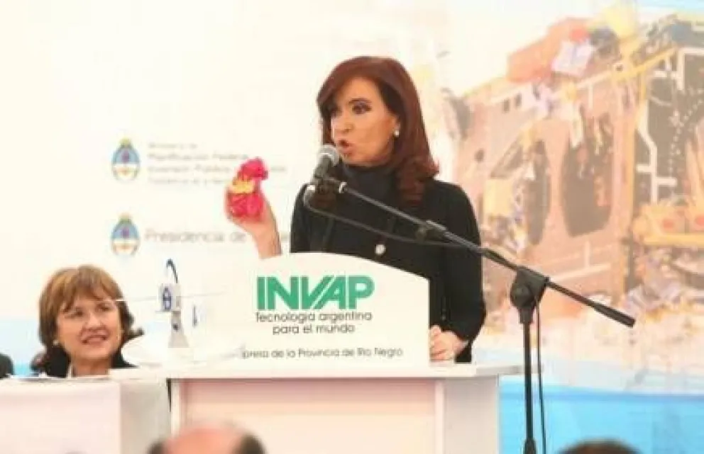 El simbólico regalo a la Presidenta