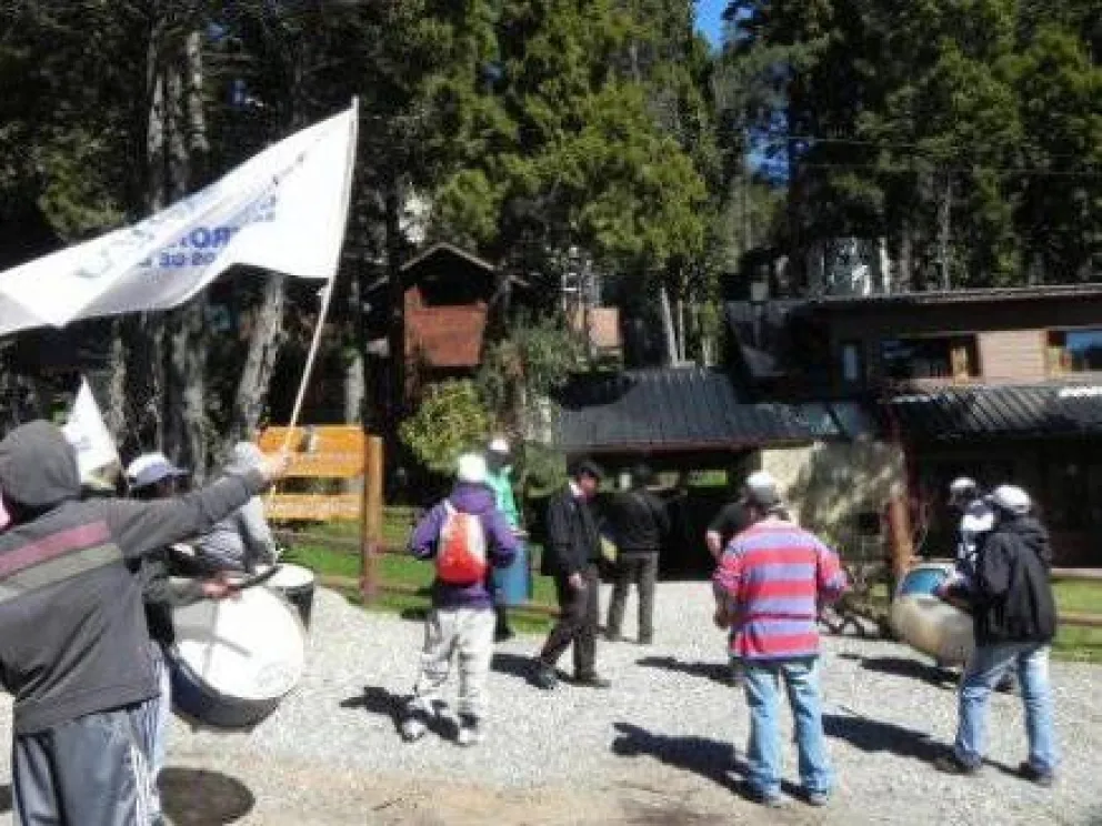 Complejo no reincorporará trabajador y deja Bariloche