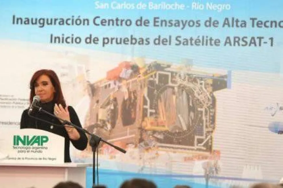 Cristina inauguró Centro de Ensayo de Alta Tecnología en INVAP