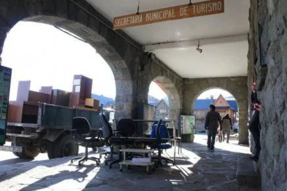 Mudanza: suspenden atención en áreas de Turismo 