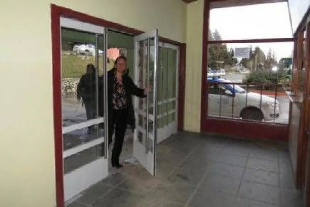 Comenzó el recambio integral de las puertas de la Terminal