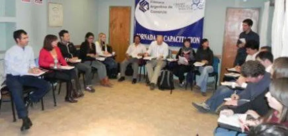 Brindarán curso sobre oratoria, expresión e imagen personal