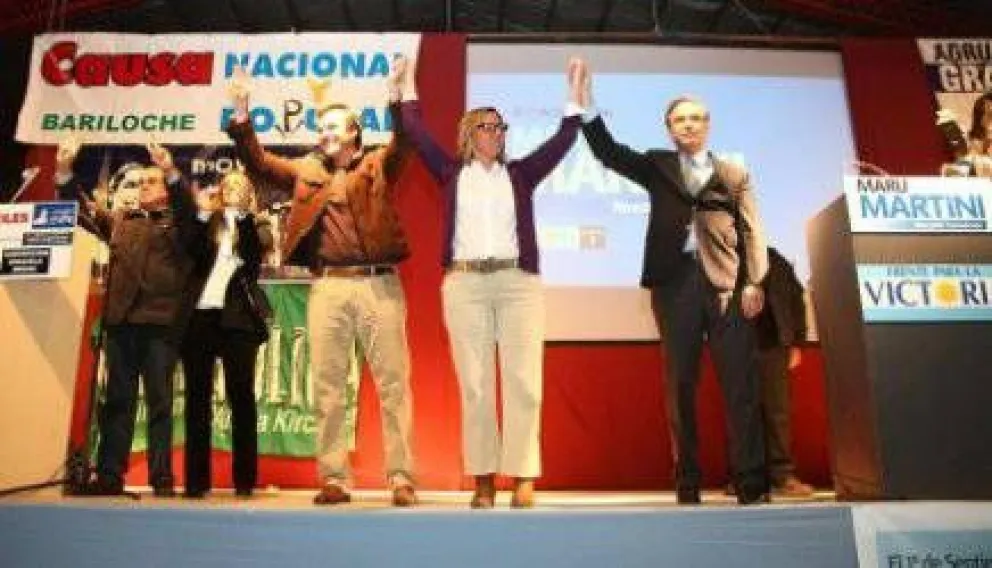 Martini en el lanzamiento de campaña: "Le pusimos el pecho a las balas"