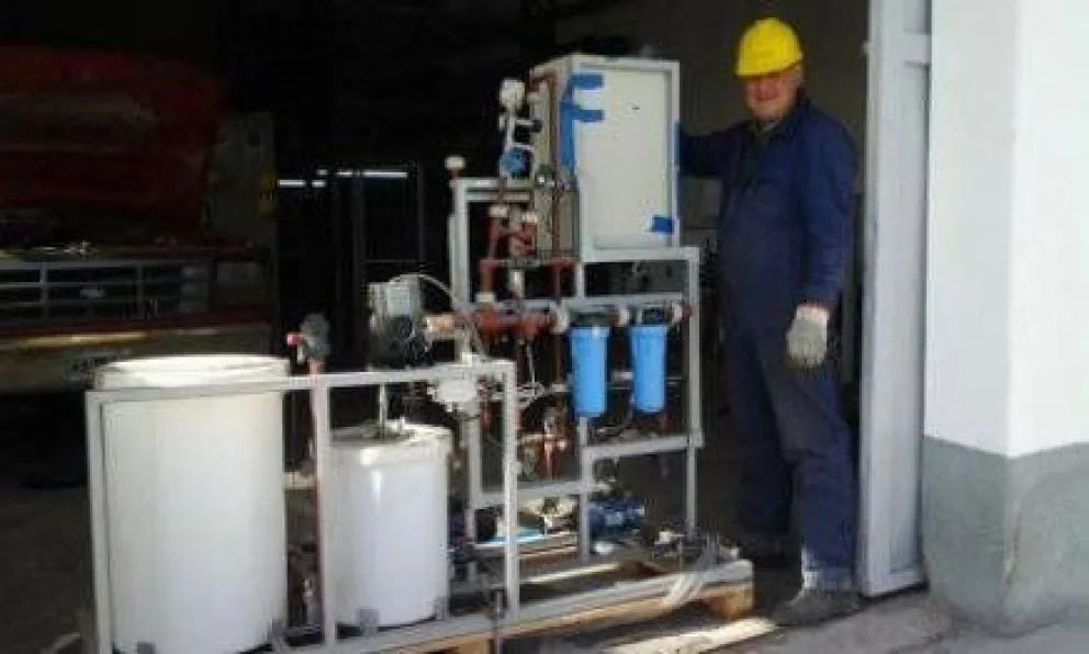 Gobierno abastece de agua potable en Pilcaniyeu
