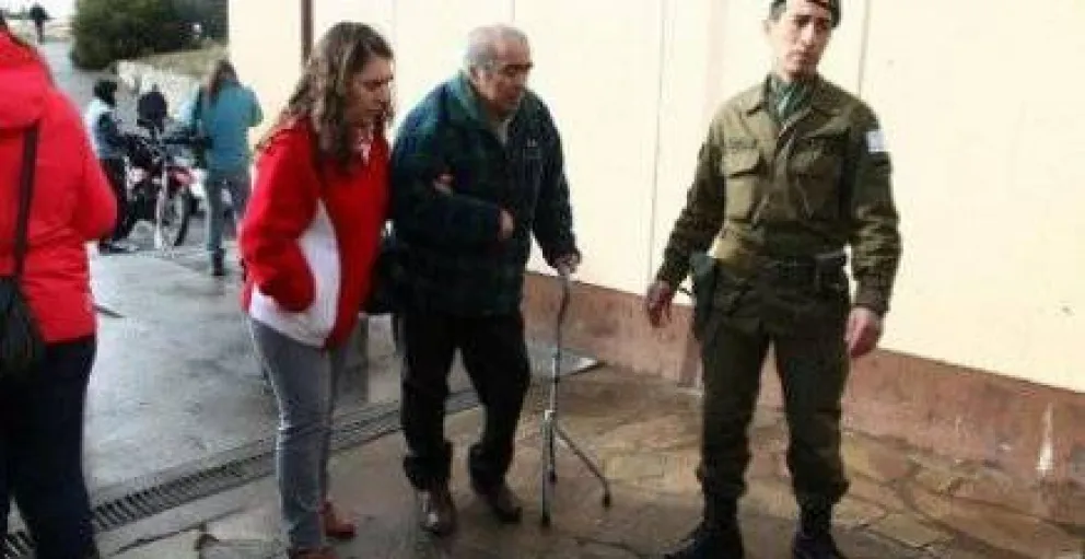 Cerró la elección con aproximadamente un 65 por ciento de votantes