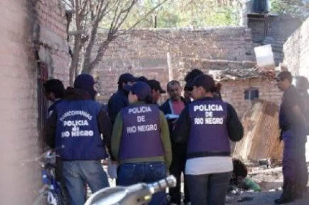 Detuvieron a dos sujetos y secuestraron armas y drogas 