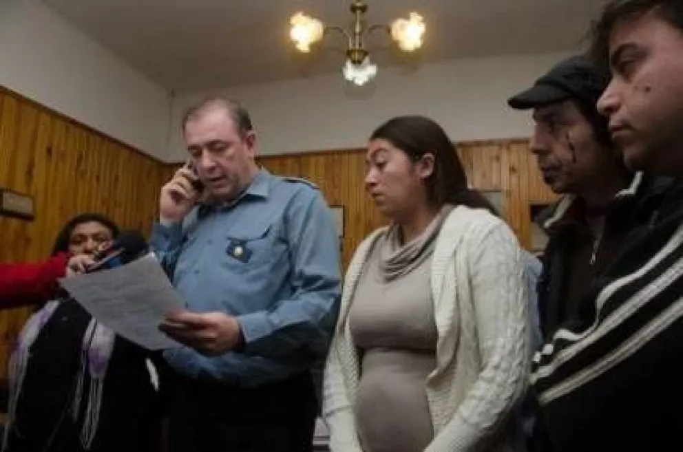 Exigen saber los nombres de los policías agresores