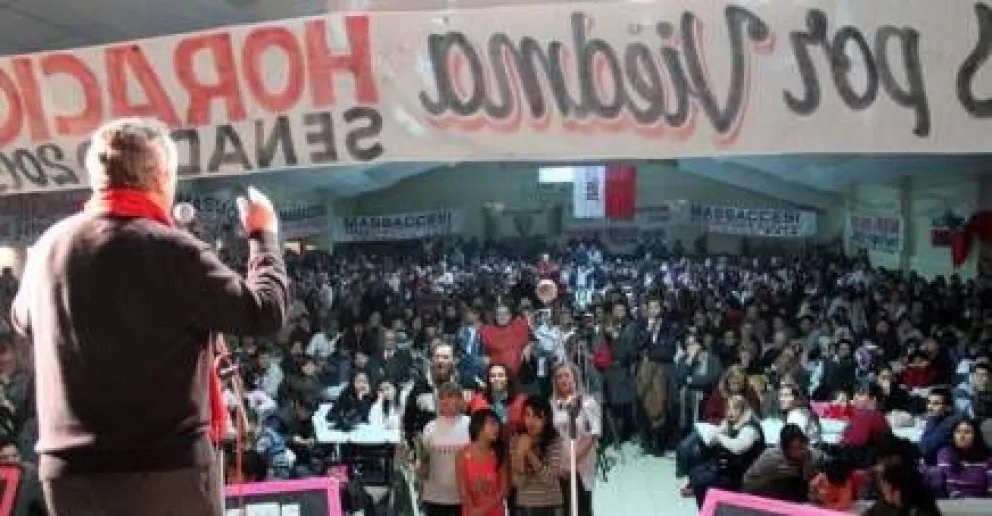 "Vamos por el andarivel opositor al kirchmerismo"