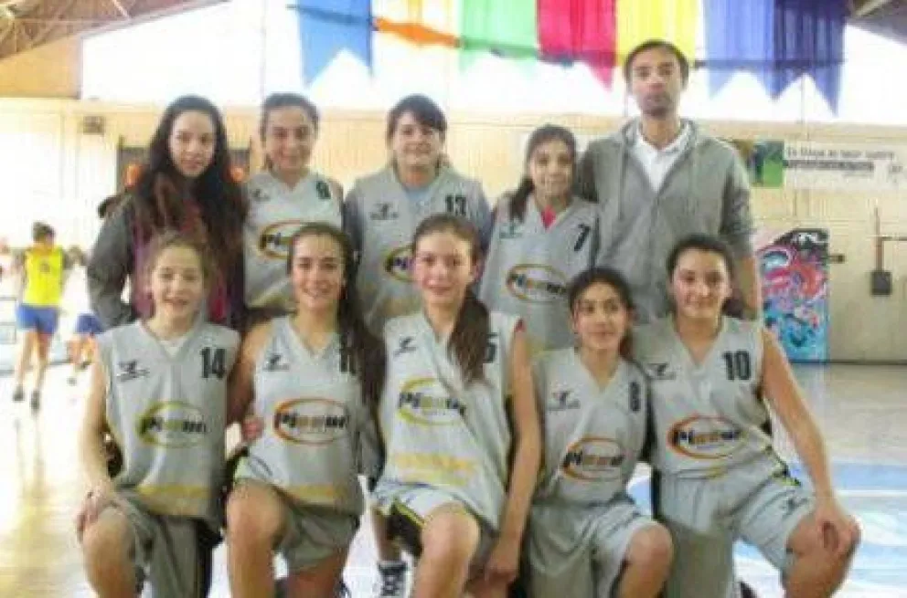 Las chicas del básquet femenino de Bariloche se lucieron en Chile 