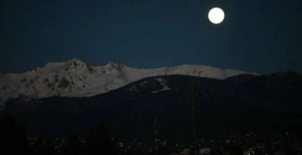 Notifoto: Luna de Bariloche 