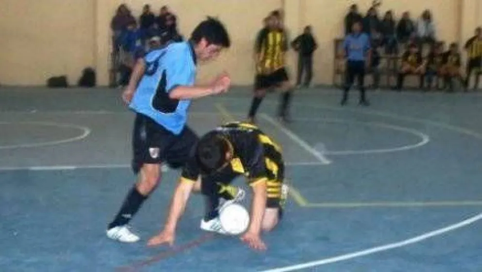 Arde el fútbol de salón de ASOCLUBA