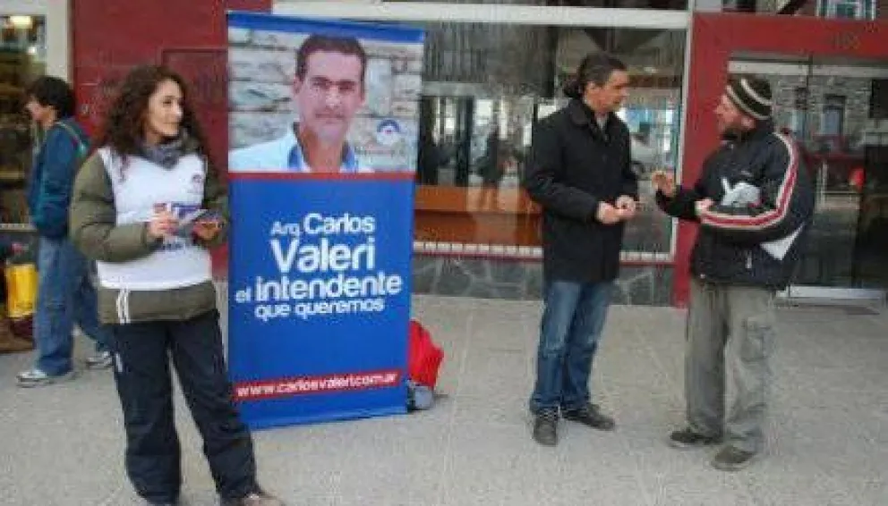 Valeri apunta a fortalecer la "participación vecinal" 