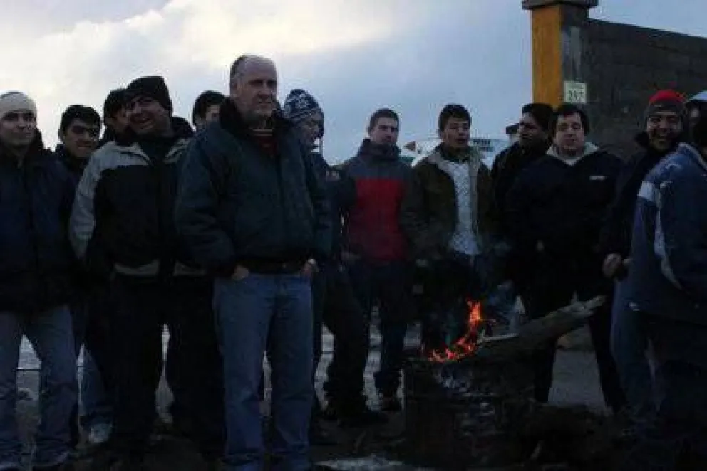 Hubo acuerdo entre empresas y choferes y se levantó el paro