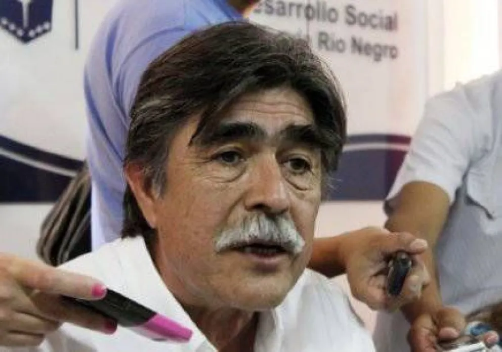 ATE vuelve a pedir a Paillalef por el fin de las becas