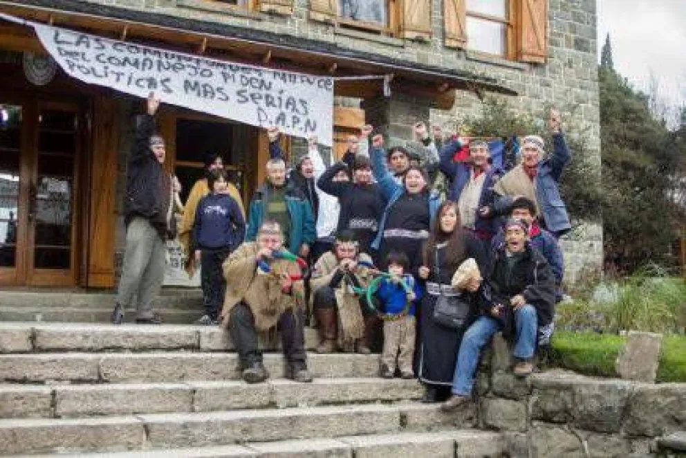 Mapuches ocupan sede del parque nacional Nahuel Huapi