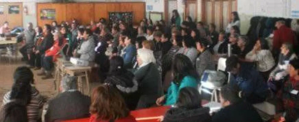 Debatieron sobre el buen trato hacia los adultos