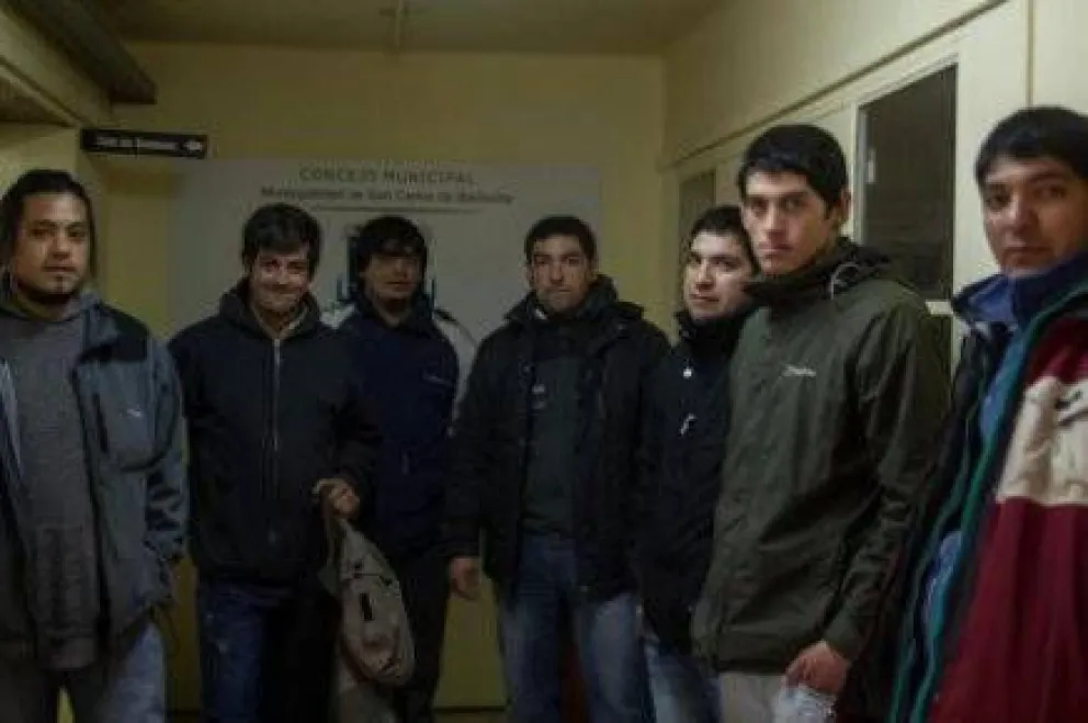 Empresas de transporte deberán contratar cooperativa de maleteros