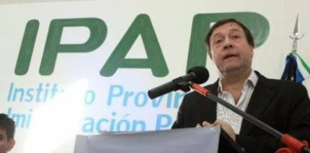 Weretilneck anunció el pago conjunto de los haberes de junio y el aguinaldo