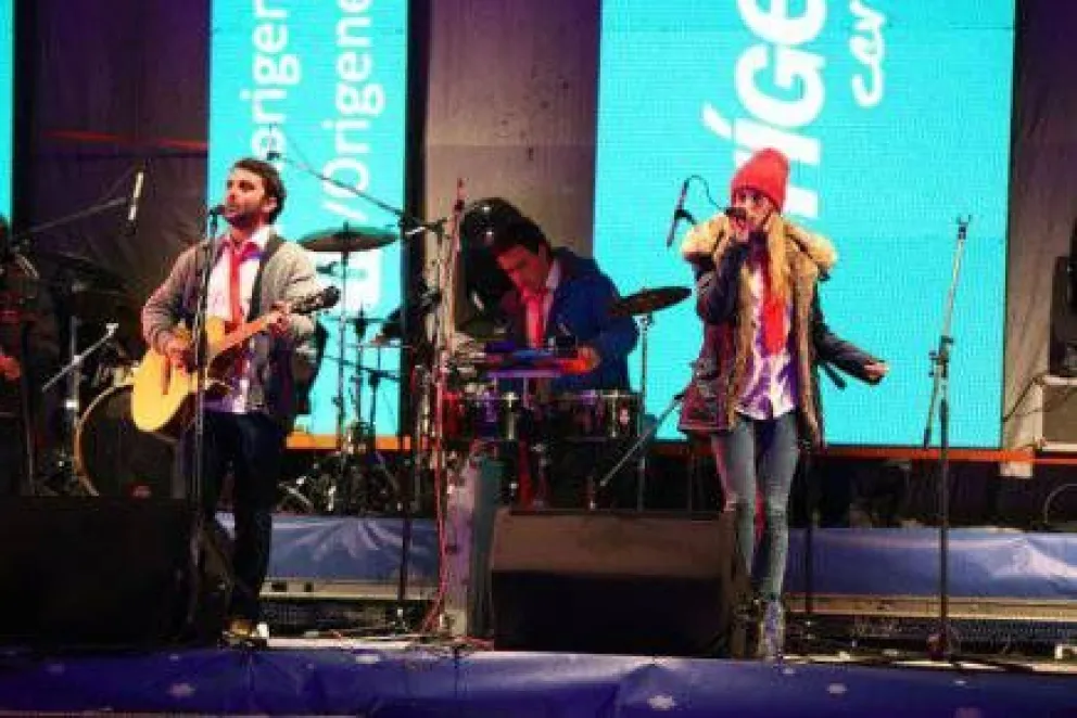 Kapanga y Agapornis brillaron en la Fiesta de la Nieve 