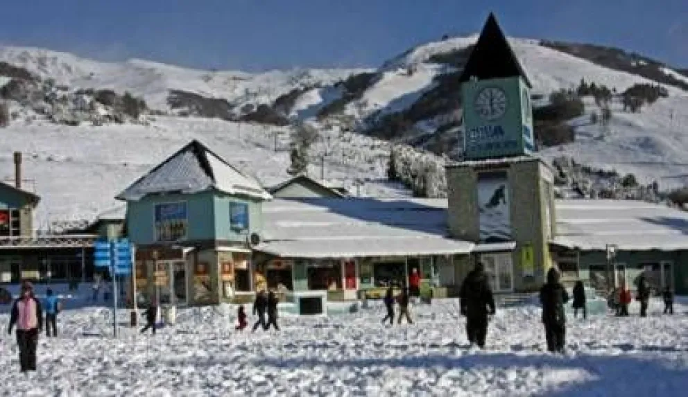 El cerro Catedral se prepara para comenzar la temporada invernal