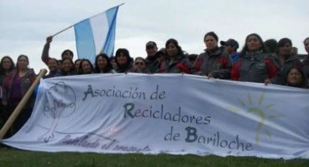 Debaten sobre el cuidado del medio ambiente 