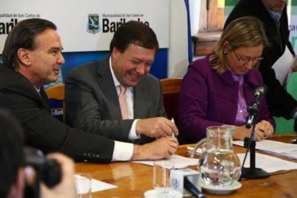 "Todos tienen derecho y mérito para ser candidatos"
