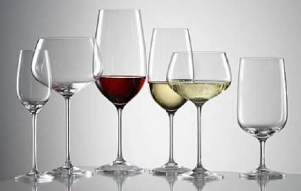 El origen de la copa de vino y el porqué de su distintas formas