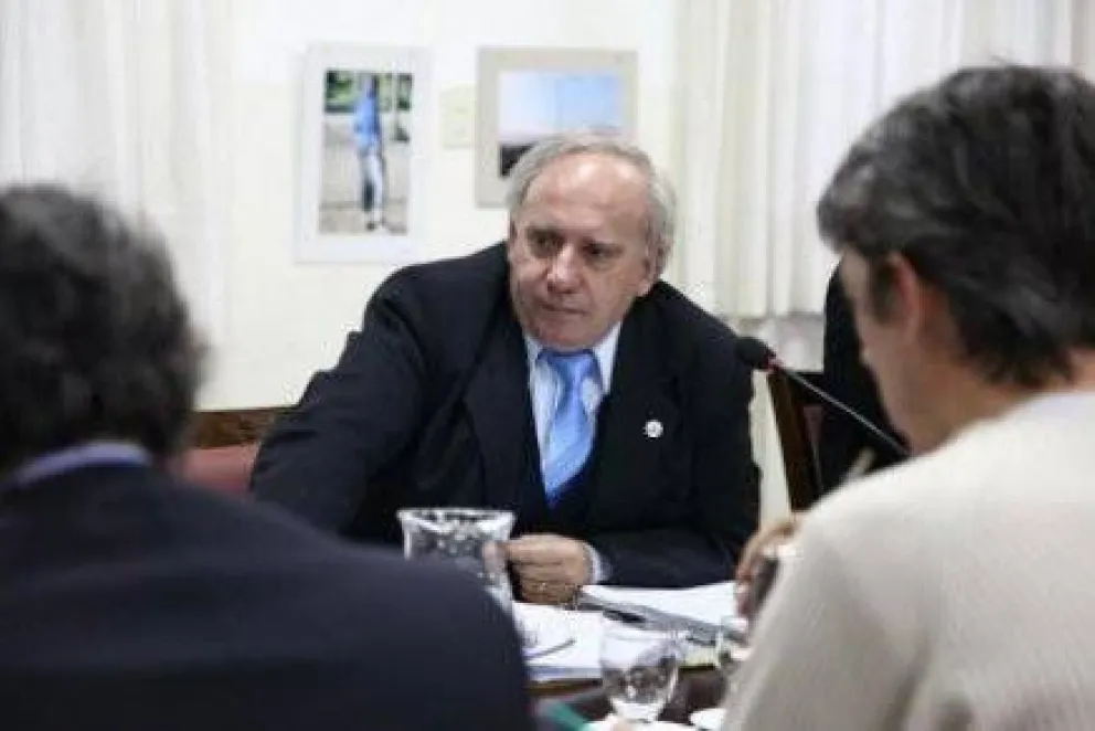 Aprobaron prórroga de contratos para Tres de Mayo y CODAO