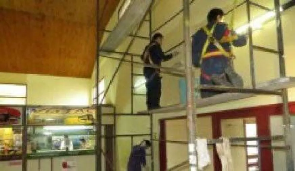 Comenzaron a pintar la terminal de ómnibus