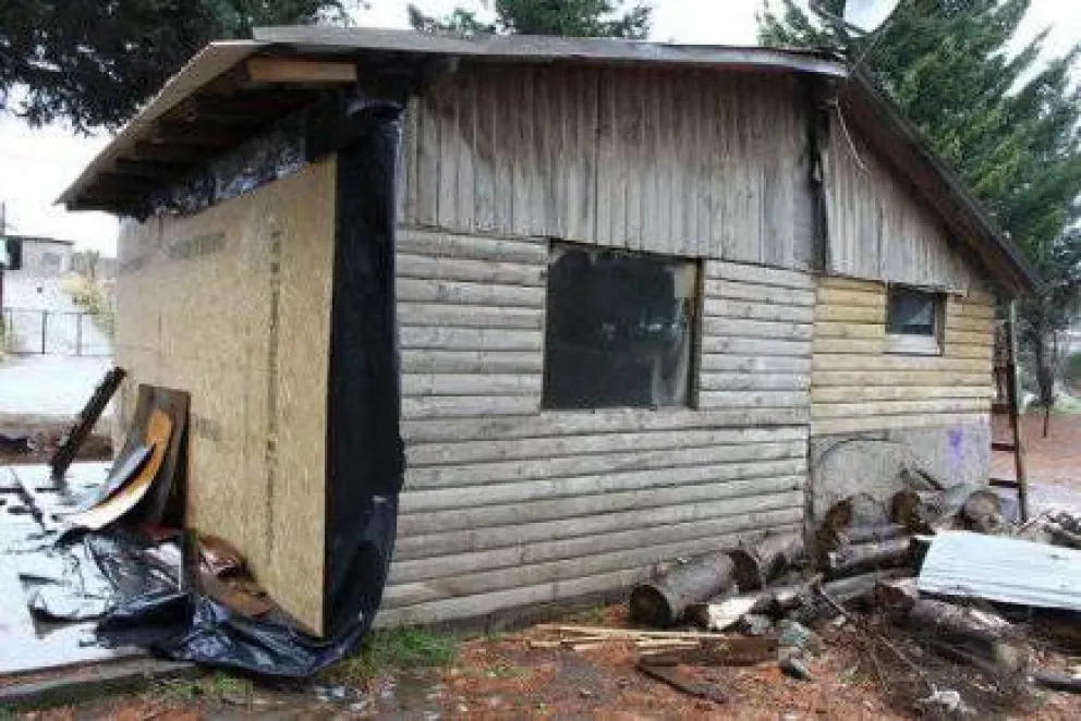 Reparan la casa  de Verónica 