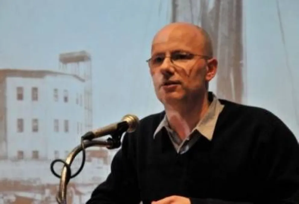 Esteban Buch dará una charla sobre "música y dictadura"
