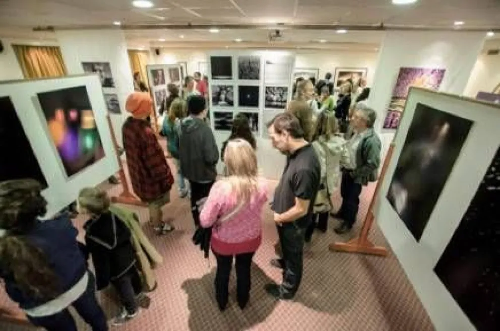 Gran concurrencia en la tercera "Feria de Fotografía de Autor"