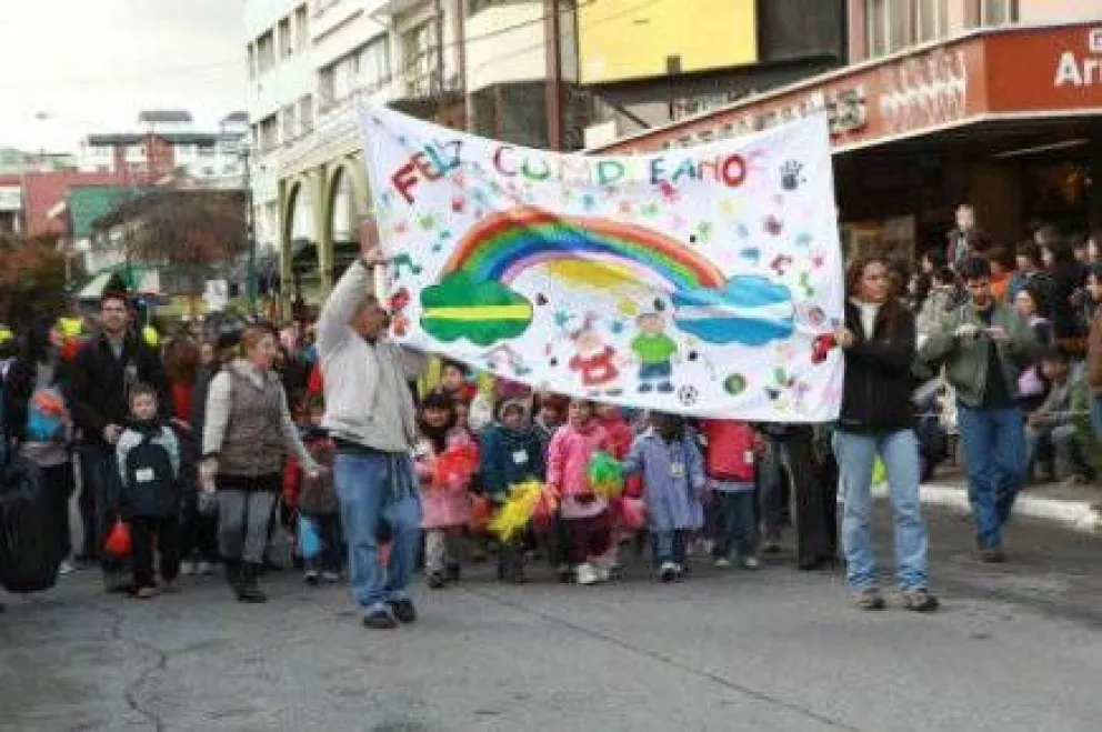 Más concejales piden asueto en el aniversario de Bariloche 