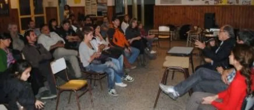 Wainfeld participó en encuentro sobre el voto joven