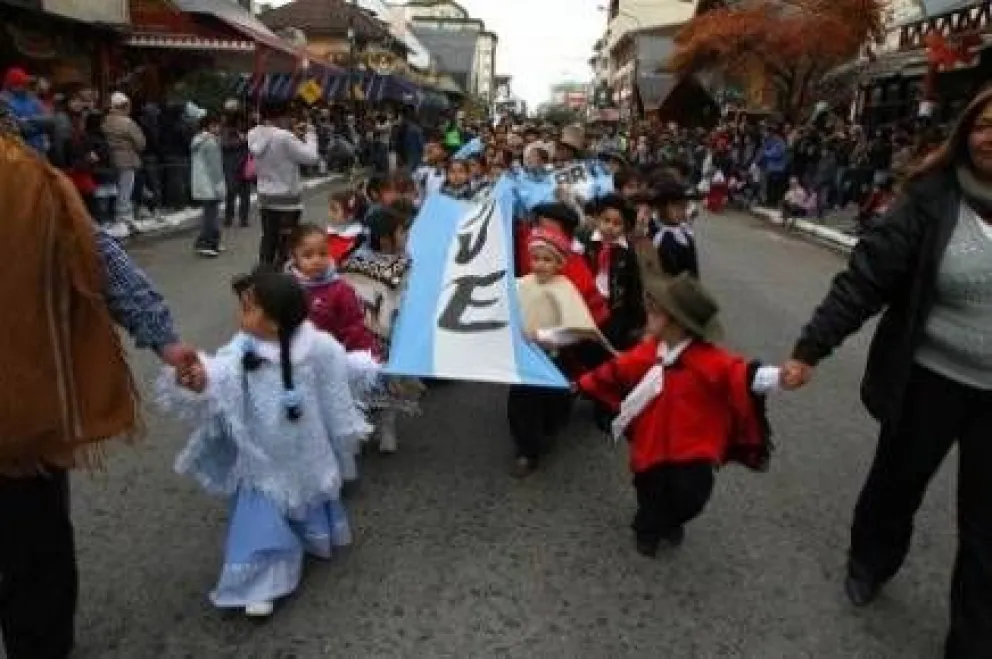 Concejales piden que el 3 de Mayo se declare asueto 