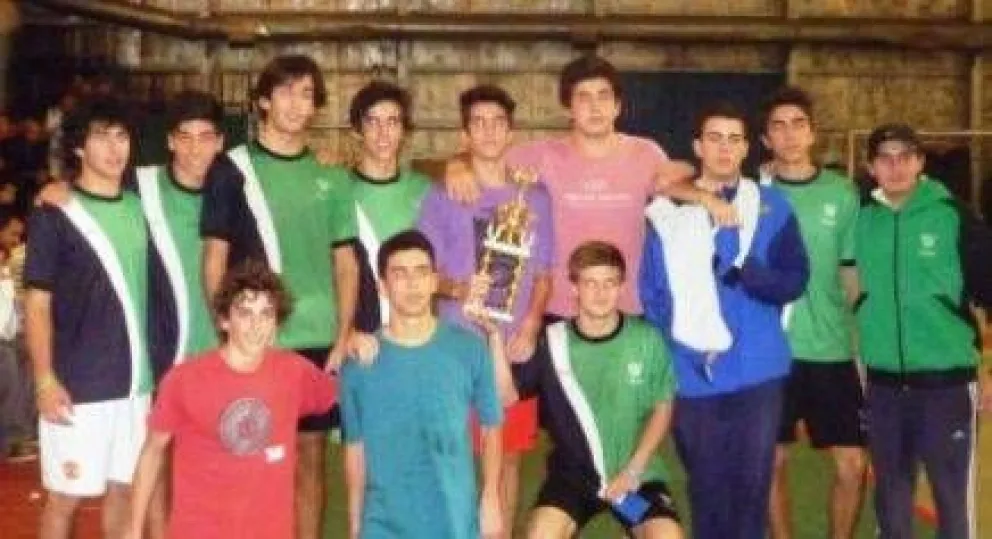 Buen nivel en torneo juvenil de handball