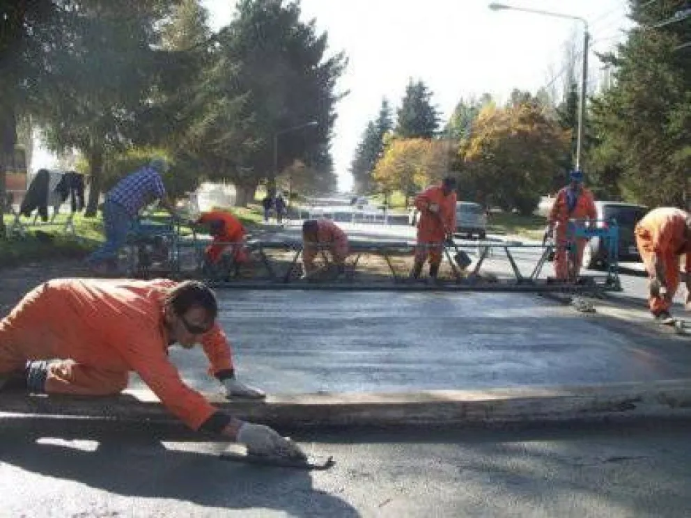 Obras de bacheo en el ingreso a la ciudad