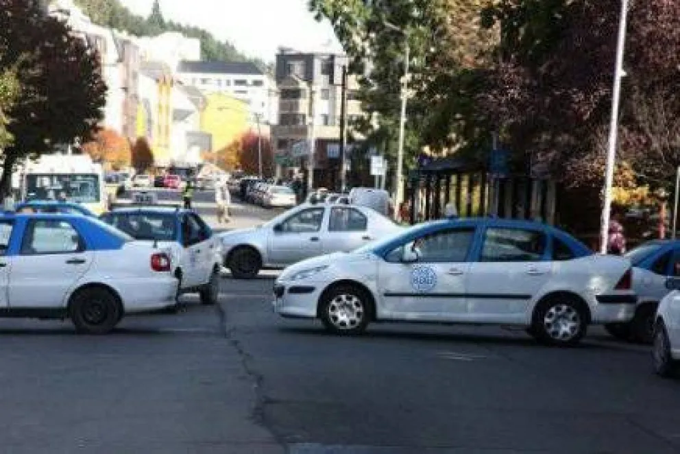 Protesta en el Centro Cívico contra la Fiscal y Tarifaria