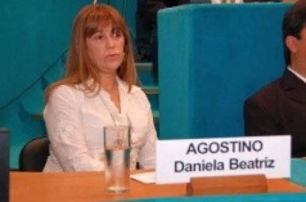 "El gobierno sigue avanzando sobre los derechos de los docentes"