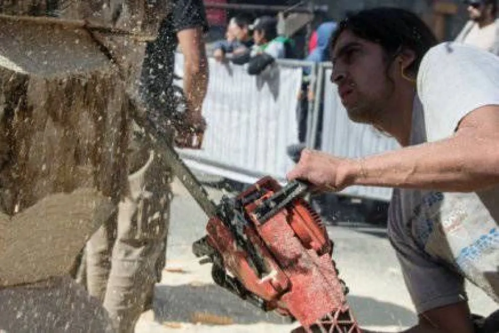 Escultores en madera comenzaron a deslumbrar con sus trabajos 