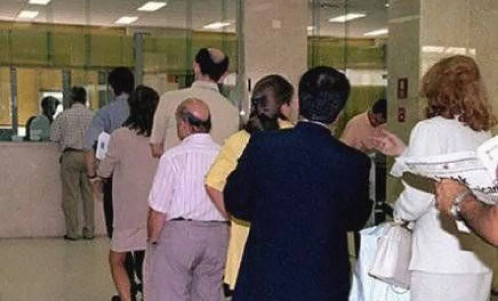 Espera en los bancos, la crítica más frecuente