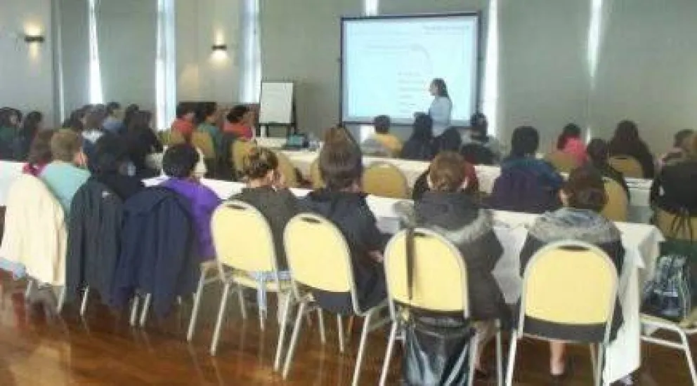 Nutrida agenda de capacitación para empleados hoteleros y gastronómicos